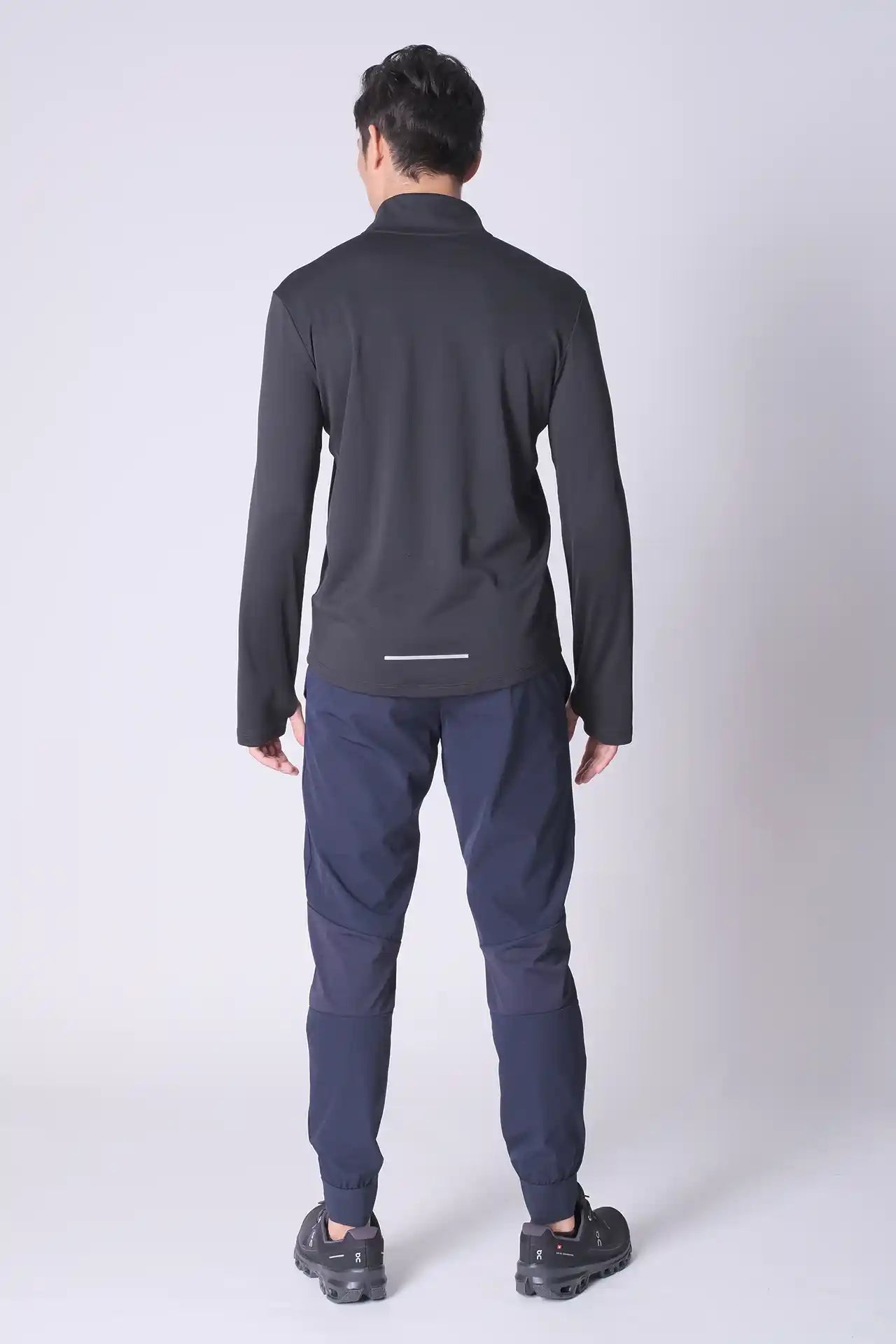 SPR0007 - Sweat-Wicking Half Zip Running Top - Black